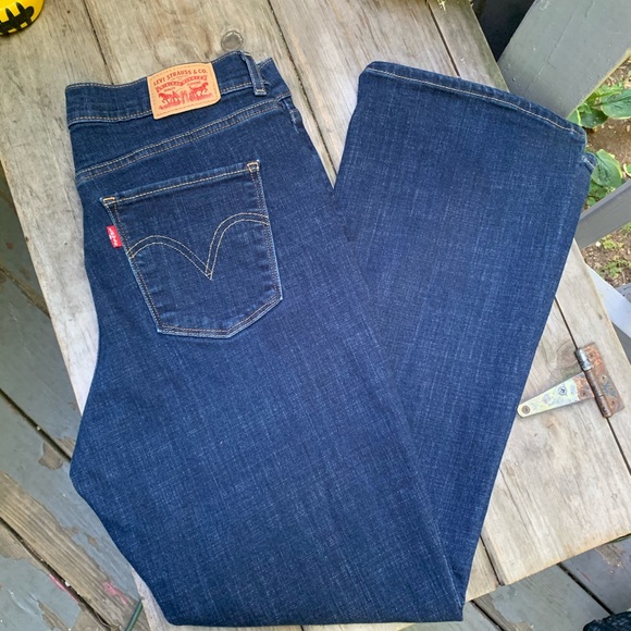 LEVIS Women’s Classic Boot Jeans - Picture 3 of 7